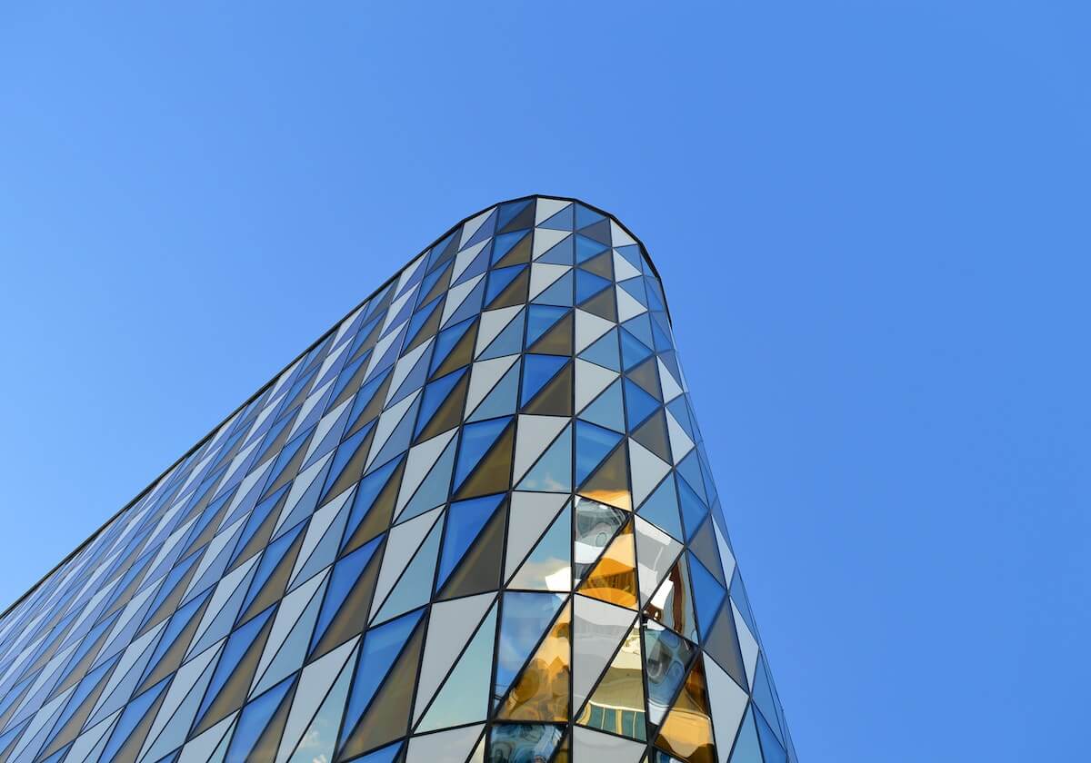 巴特尔晒与中国男篮96黄金一代散步视频,胡卫东巩晓彬等人出镜